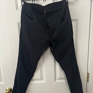 Lululemon ABC Pant Skinny - Size 34/27